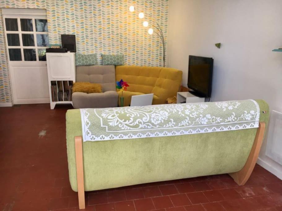 Maison Face A L'Etang Précy Esterno foto