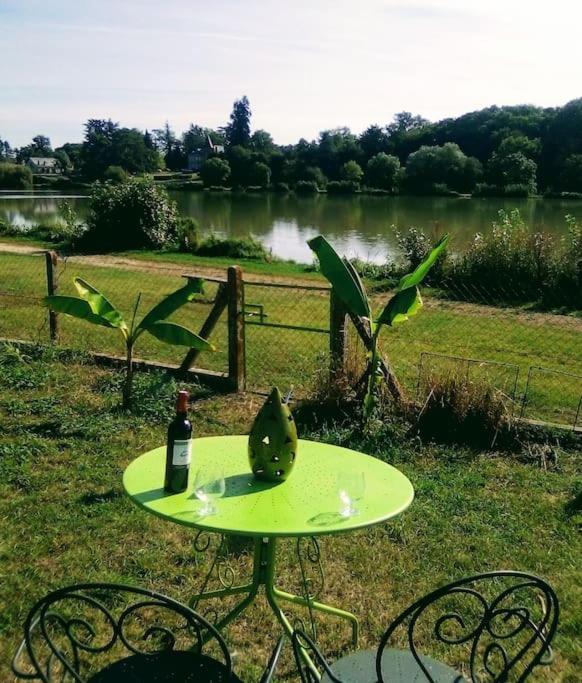 Maison Face A L'Etang Précy Esterno foto